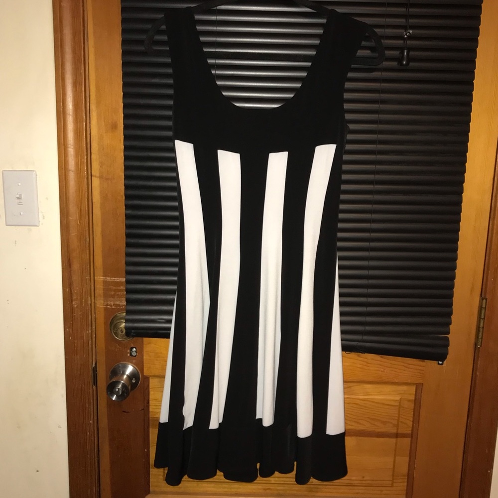 last chance!!!! {18} Connected Apparel Dress. A - Picture 6 of 7